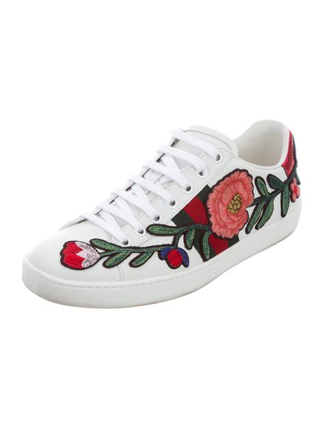 gucci flora sneaker